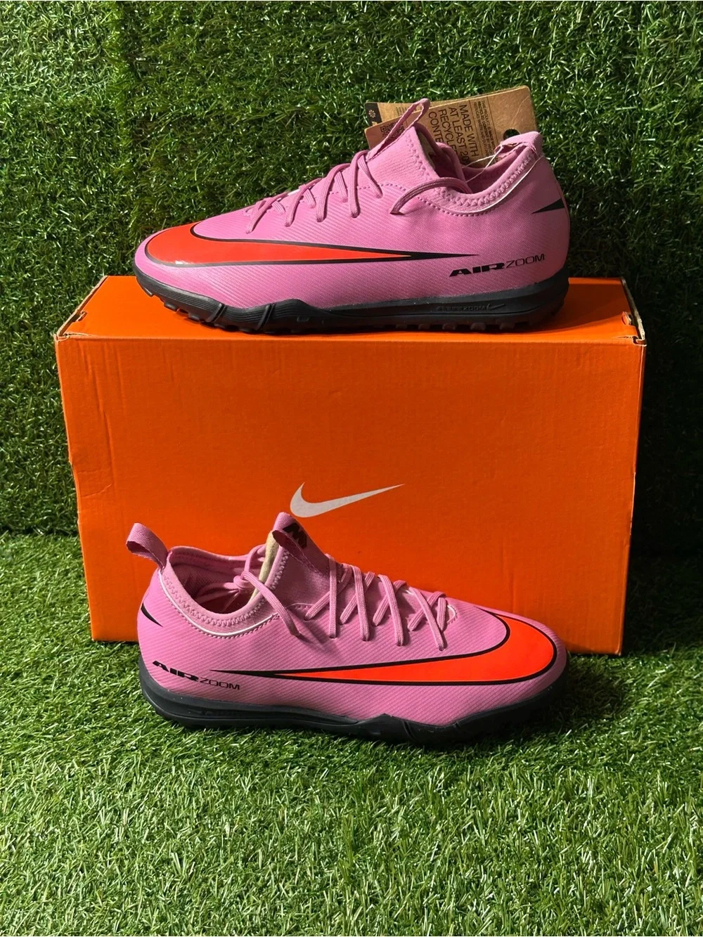 NIKE JR ZOOM VAPOR 16 ACADEMY TF SOCCER TURF , SIZES 5Y AND 6Y BIG KIDS B